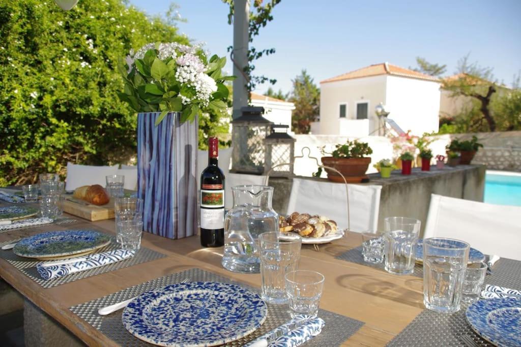 Villa 1853, Spetses Ground Floor ภายนอก รูปภาพ